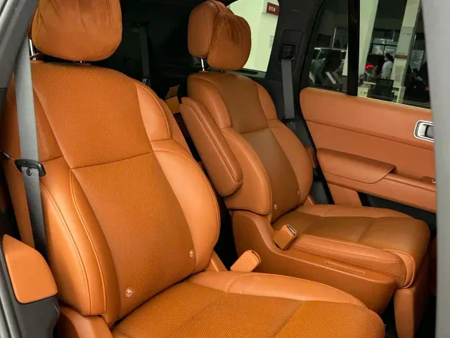 Li Auto L8 — Фото автомобиля 15