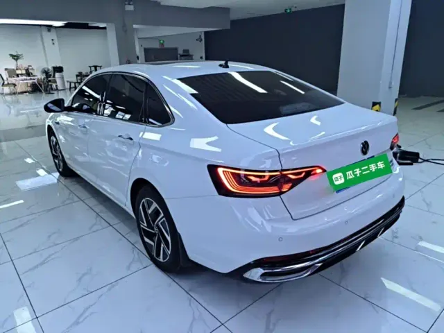 Volkswagen Sagitar — Фото автомобиля 4