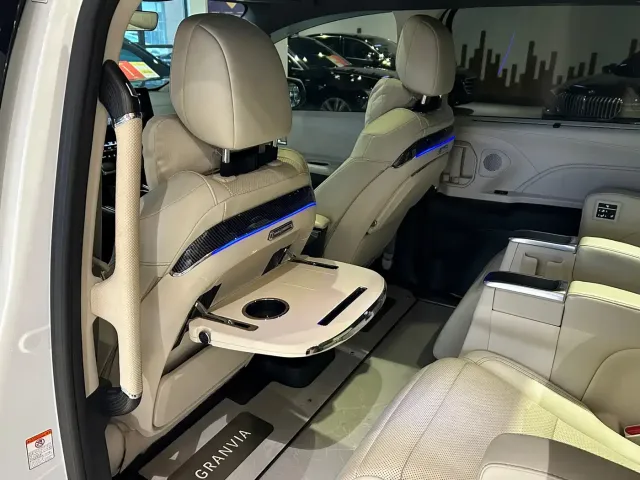 Toyota Granvia — Фото автомобиля 18