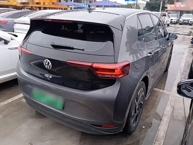 Volkswagen ID.3 — Фото автомобиля 6