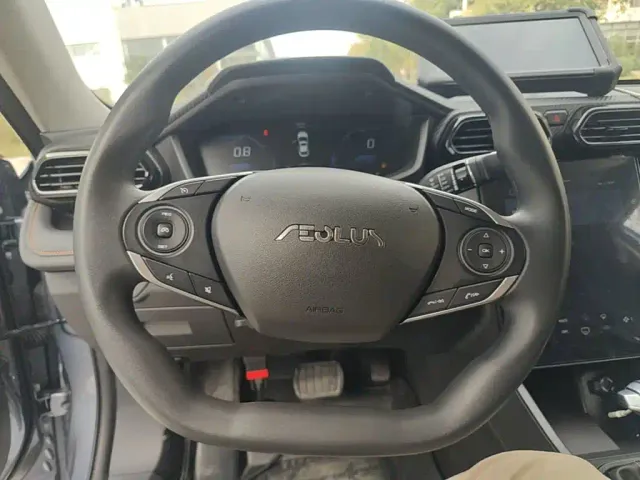 Dongfeng Yixuan — Фото автомобиля 10