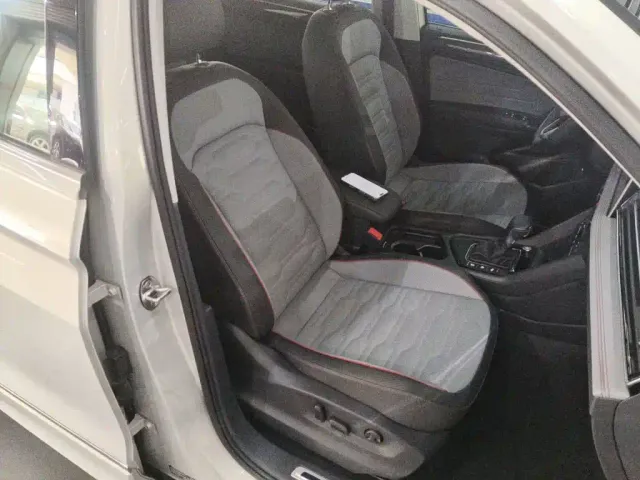 Volkswagen Tiguan L — Фото автомобиля 19