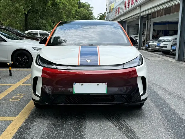 Arcfox T1 — Фото автомобиля 2