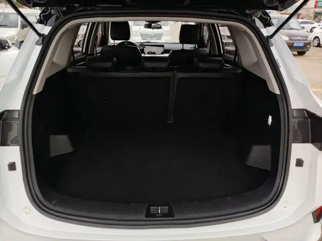 Wuling Asta — Фото автомобиля 18
