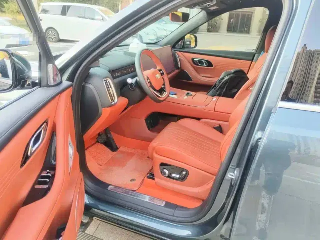 Geely Galaxy M9 — Фото автомобиля 8