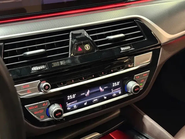 BMW 5 Series — Фото автомобиля 10