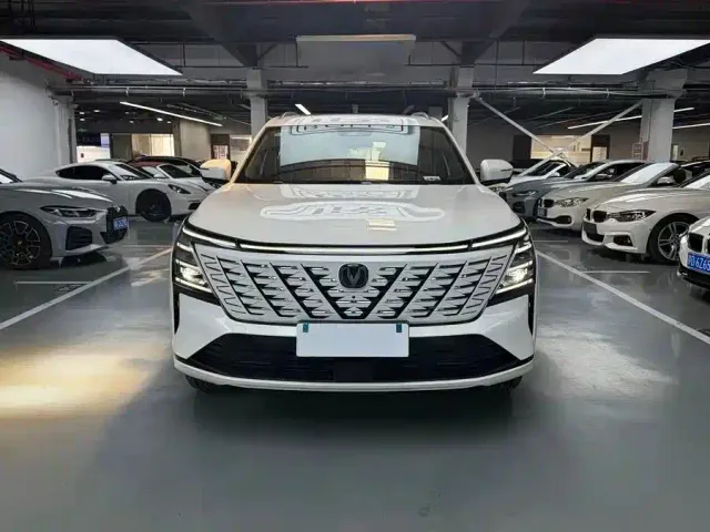 Changan CS75 Plus — Фото автомобиля 2