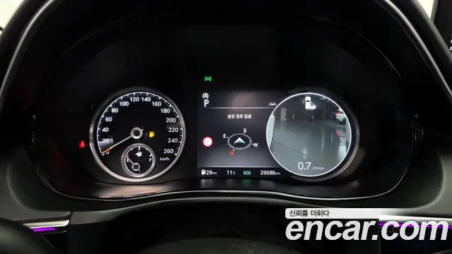 Genesis GV70 2.5T Бензин 2WD — Фото автомобиля 8