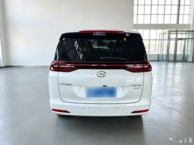 GAC Trumpchi M6 — Фото автомобиля 5