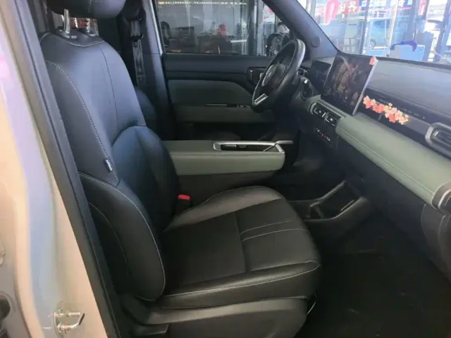Baojun Yep Plus — Фото автомобиля 24