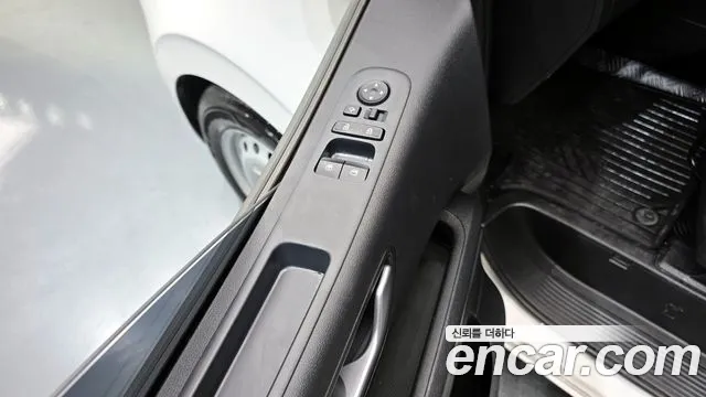 Hyundai Staria Staria 4WD Tourer 11 мест — Фото автомобиля 14