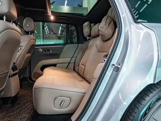 Li Auto Li Auto i6 2025 2WD Base Model — Фото автомобиля 16