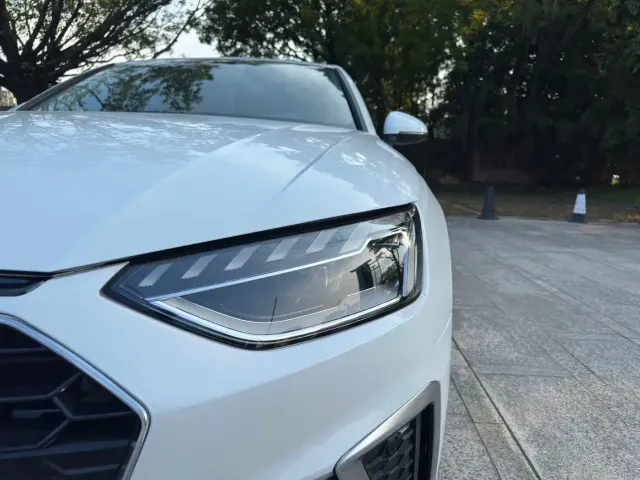 Audi A4L — Фото автомобиля 14