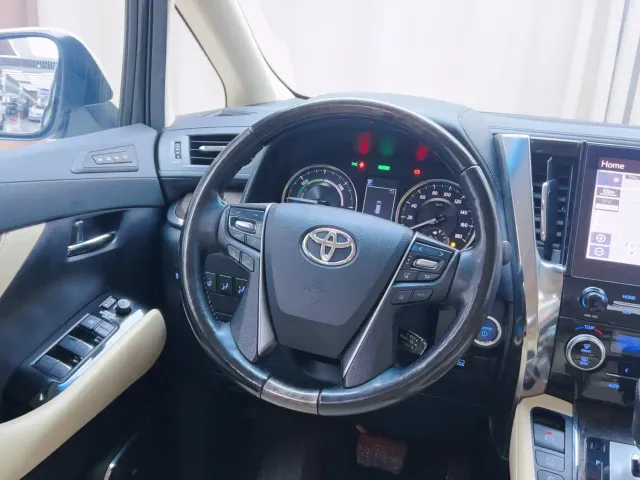 Toyota Vellfire — Фото автомобиля 12