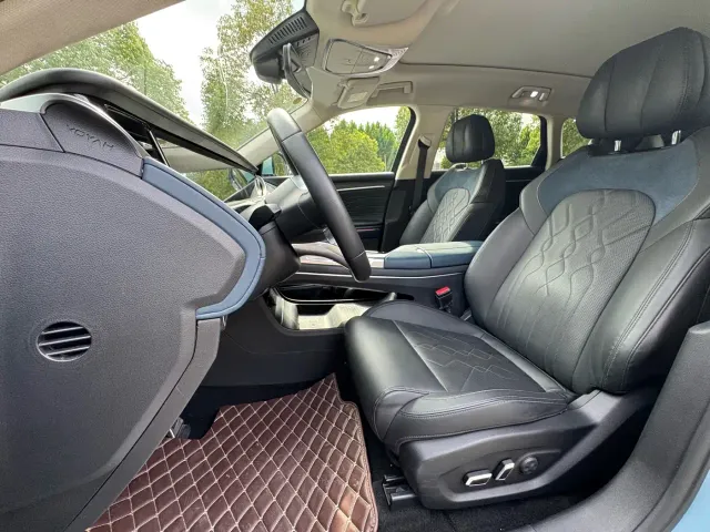 Voyah Auto VOYAH FREE 2021 2WD Standard Pure Electric Edition — Фото автомобиля 4