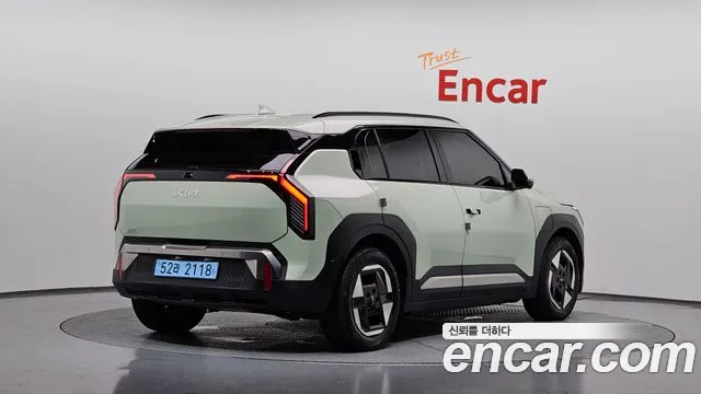Kia EV3 — Фото автомобиля 2