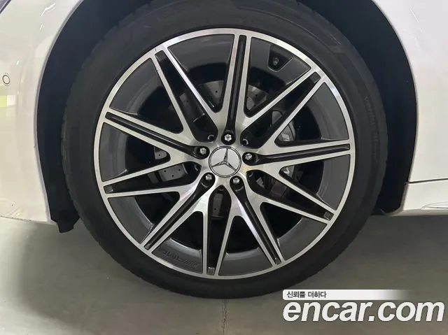 Mercedes-Benz AMG GT 4 двери 43 4MATIC+ — Фото автомобиля 3