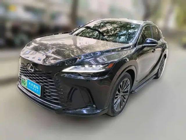 Фотография автомобиля — Lexus RX