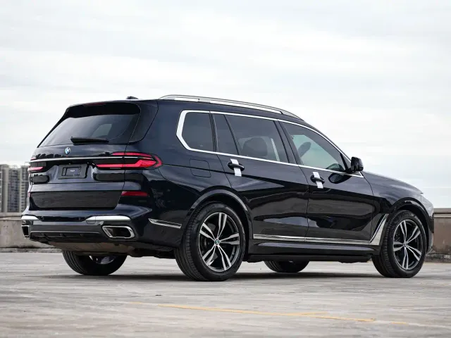 BMW X7 — Фото автомобиля 6