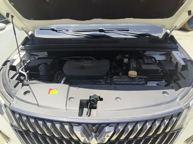 Wuling Jiachen — Фото автомобиля 3