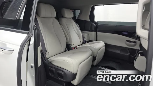 Kia Carnival 4th Gen — Фото автомобиля 17