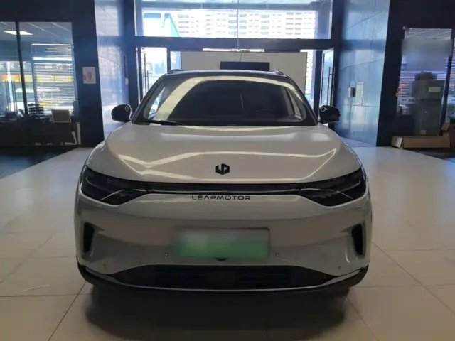 Leapmotor C11 — Фото автомобиля 2