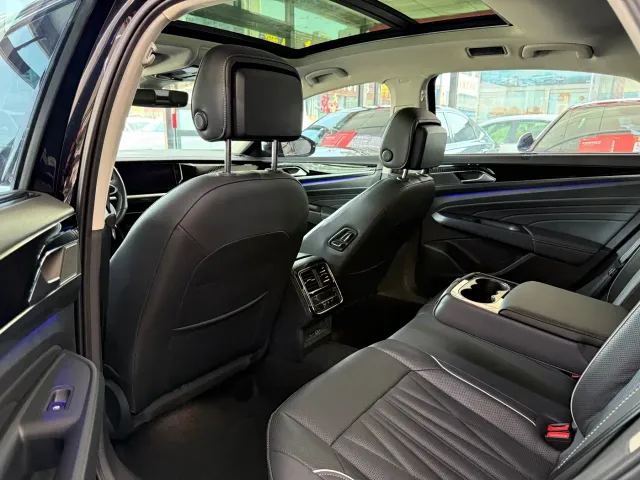 Volkswagen Passat — Фото автомобиля 6