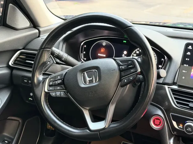 Honda Accord — Фото автомобиля 6