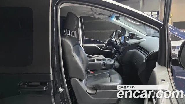 Hyundai Staria Staria 4WD Tourer 9 мест — Фото автомобиля 12
