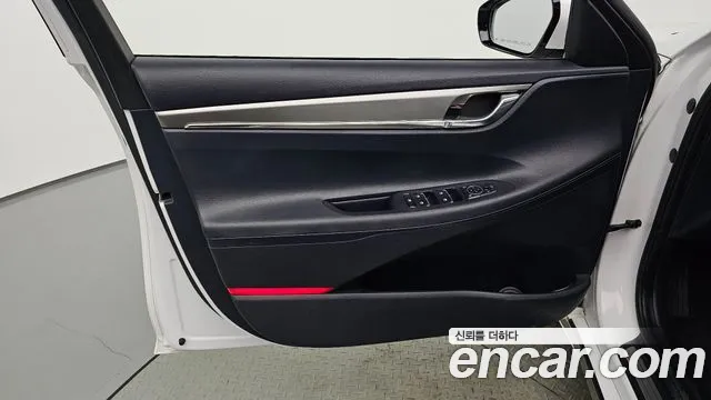 Hyundai Grandeur New — Фото автомобиля 13