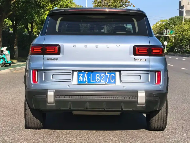 Geely ICON — Фото автомобиля 4