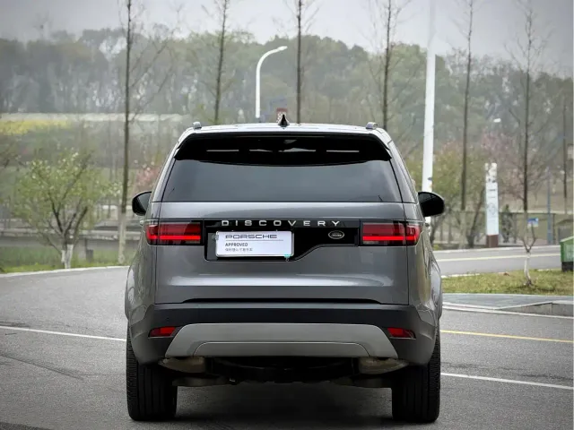 Land Rover Discovery — Фото автомобиля 4
