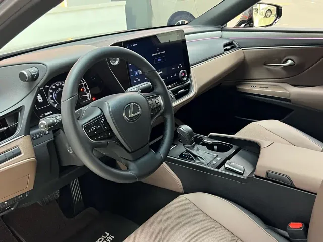 Lexus Lexus ES 2025 300h Ultimate Edition — Фото автомобиля 8