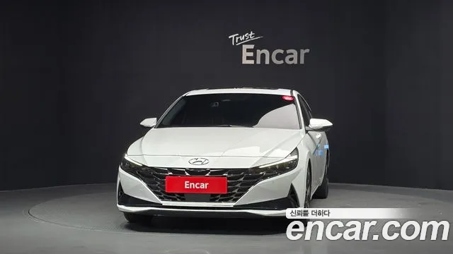 Hyundai AVANTE Avante (CN7) — Фото автомобиля 3