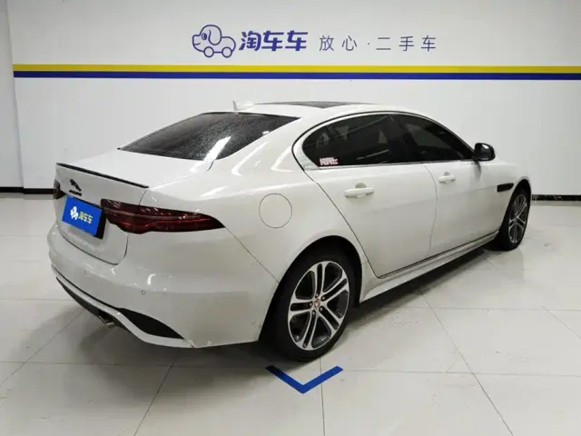 Jaguar XEL — Фото автомобиля 3