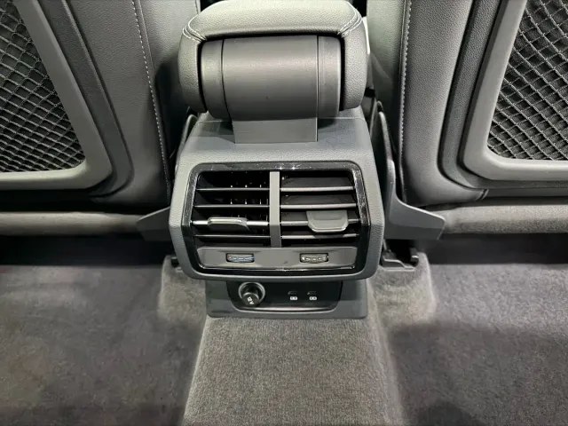 Audi Q3 — Фото автомобиля 11