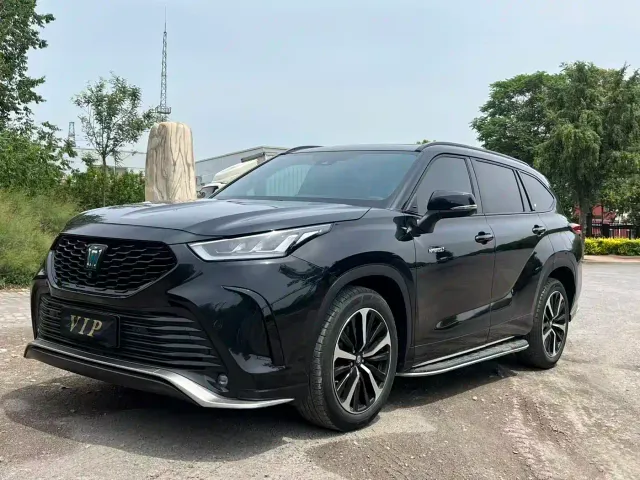 Фотография автомобиля — Toyota Crown Kluger