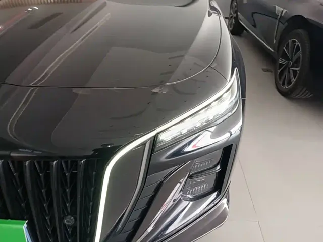 Hongqi H5 — Фото автомобиля 23
