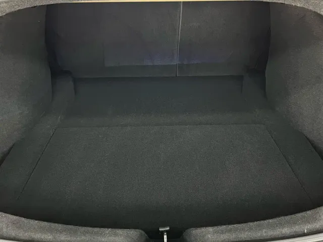 Tesla Model 3 — Фото автомобиля 24