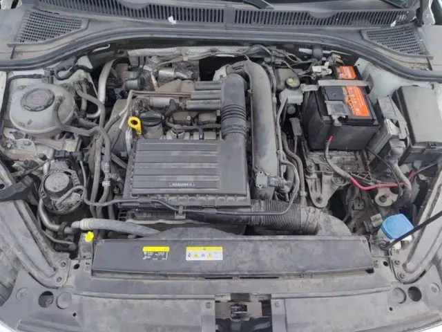 Volkswagen Sagitar — Фото автомобиля 10