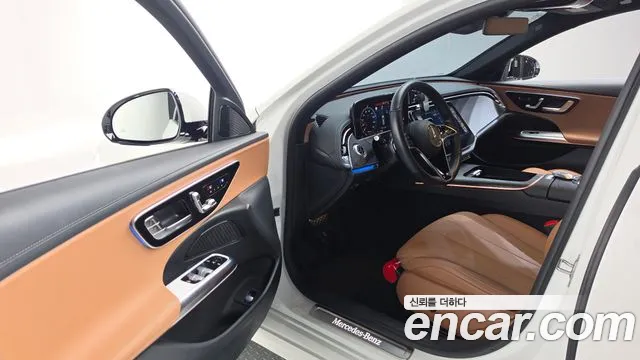 Mercedes-Benz E-Class — Фото автомобиля 7