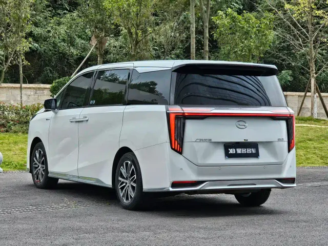 GAC Trumpchi M8 — Фото автомобиля 16