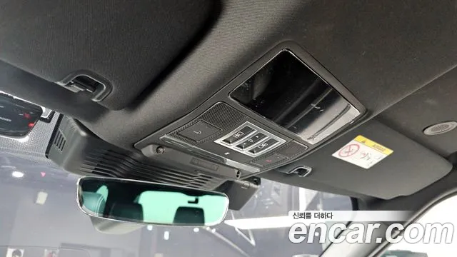 Land Rover Discovery — Фото автомобиля 18