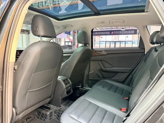 Volkswagen Tharu — Фото автомобиля 12