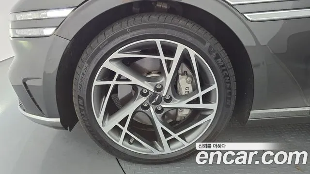 Genesis G90 Бензин 3.5 турбо AWD — Фото автомобиля 5