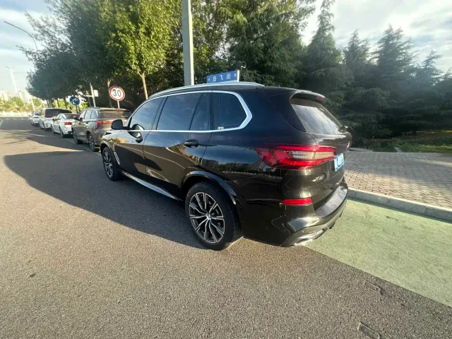 BMW X5 — Фото автомобиля 4