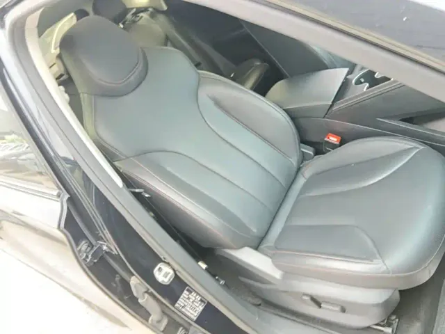 Roewe RX5 — Фото автомобиля 24
