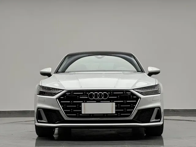 Audi A7L — Фото автомобиля 2