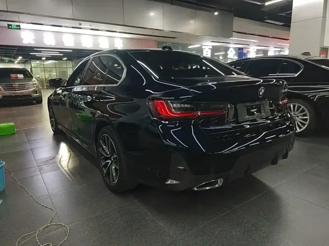 BMW 3 Series — Фото автомобиля 4