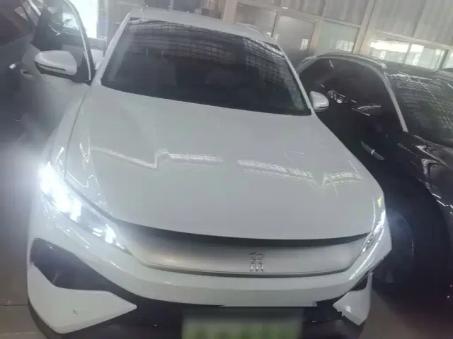 Фотография автомобиля — BYD Song Pro